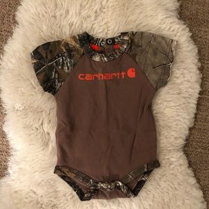 Carhartt camo onsie size 6 month
